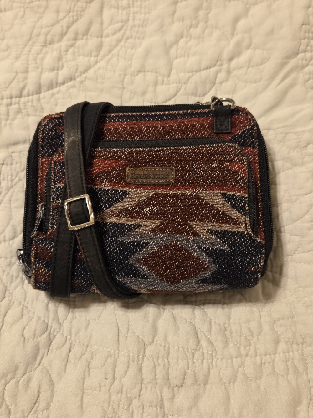Classic Southwestern Pendleton Earth Toned Coyote Butte Three Pocket Keeper